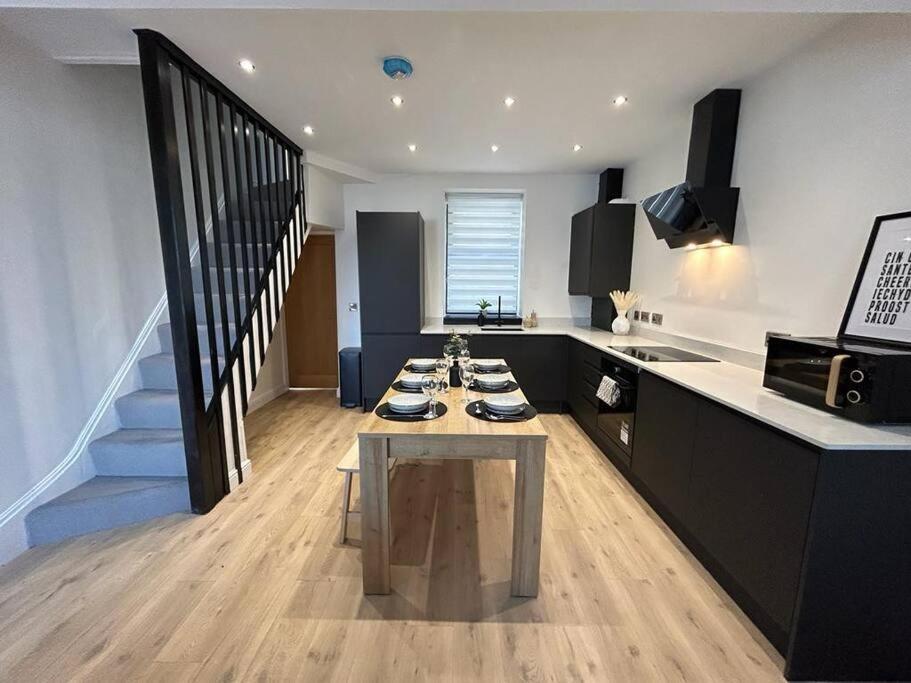 Caernarfon Modern Townhouse Snowdonia Villa Exterior photo